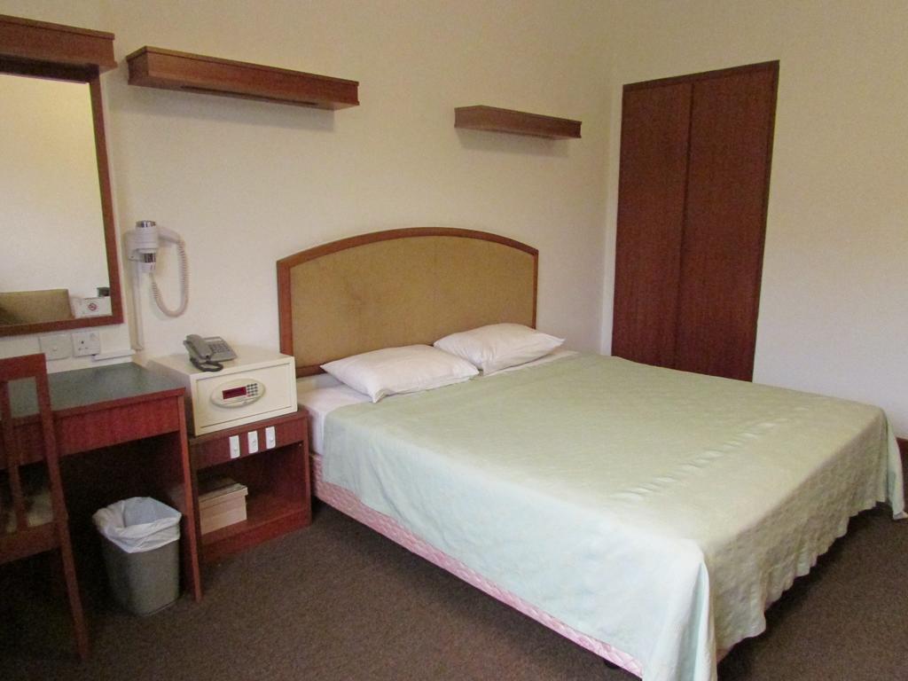 Hotel Supreme Σιγκαπούρη Εξωτερικό φωτογραφία